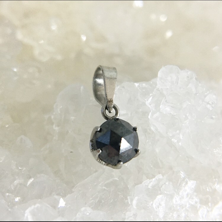 ブラックダイヤモンド Pｔ✧ペンダント 016-2のパワーストーン