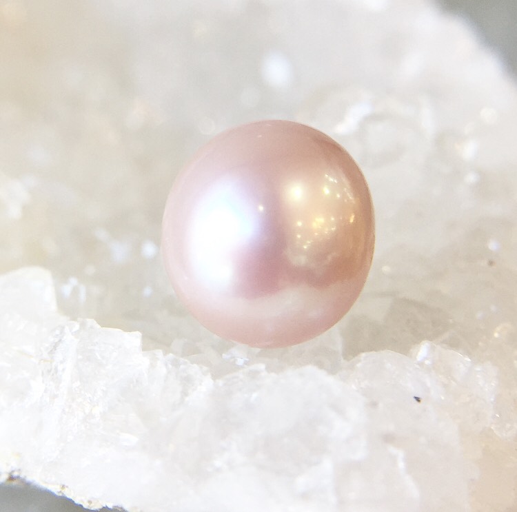 【鑑別済み】ピンク淡水真珠（セミラウンド）粒販売 037のパワーストーン